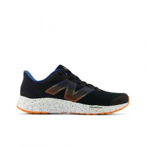 New Balance Kinder Fresh Foam Arishi v4 in Schwarz/Blau/Orange, Synthetic, Größe 39