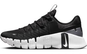 NIKE Damen W Free Metcon 5 Sneaker