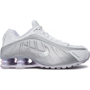 Sneakers Nike Shox R4 HF5076 100 Weiß