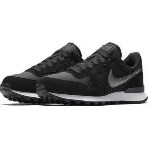 Nike Internationalist