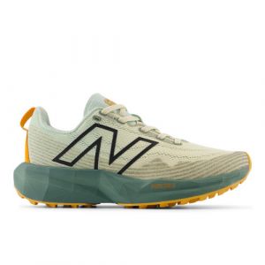 New Balance Damen FuelCell Venym in Beige/Grün