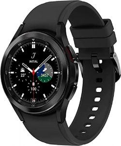 Samsung Galaxy Watch 4 Classic 42mm BT Black Watch muss über Mobilfunk Gerät eingerichtet Werden . Dann übernimmt auch alle DE einstellungen [EU Version]
